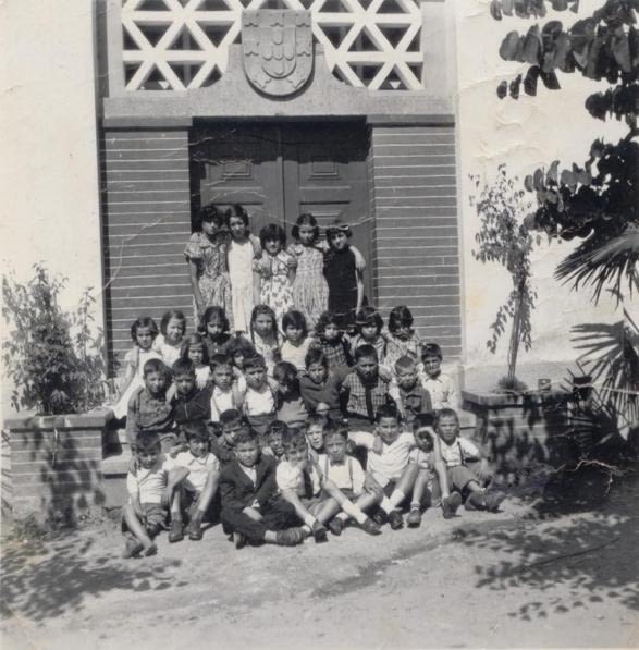 Uma imagem com ar livre, edifício, casa, árvore

Os conteúdos gerados por IA podem estar incorretos.